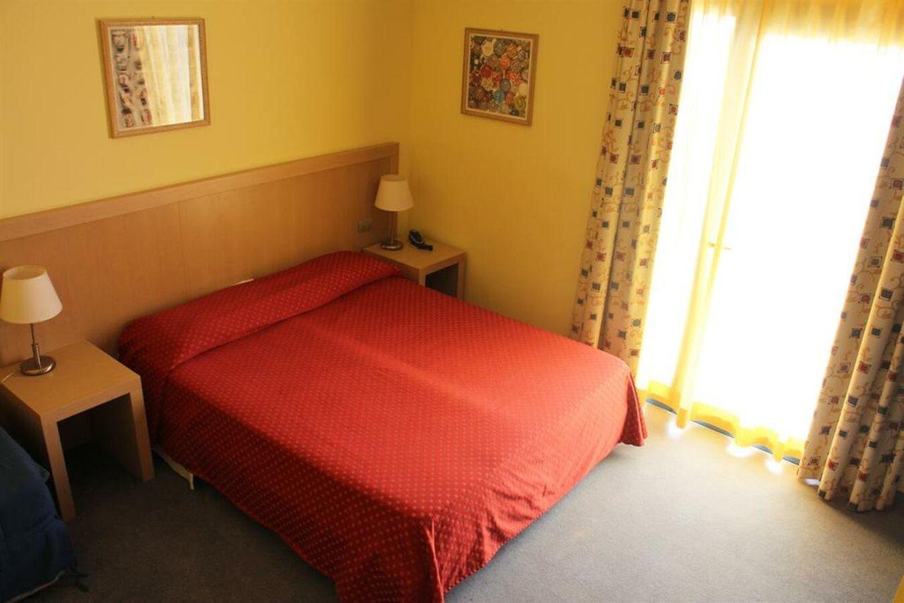Hotel Cristallo Lignano Sabbiadoro Dış mekan fotoğraf