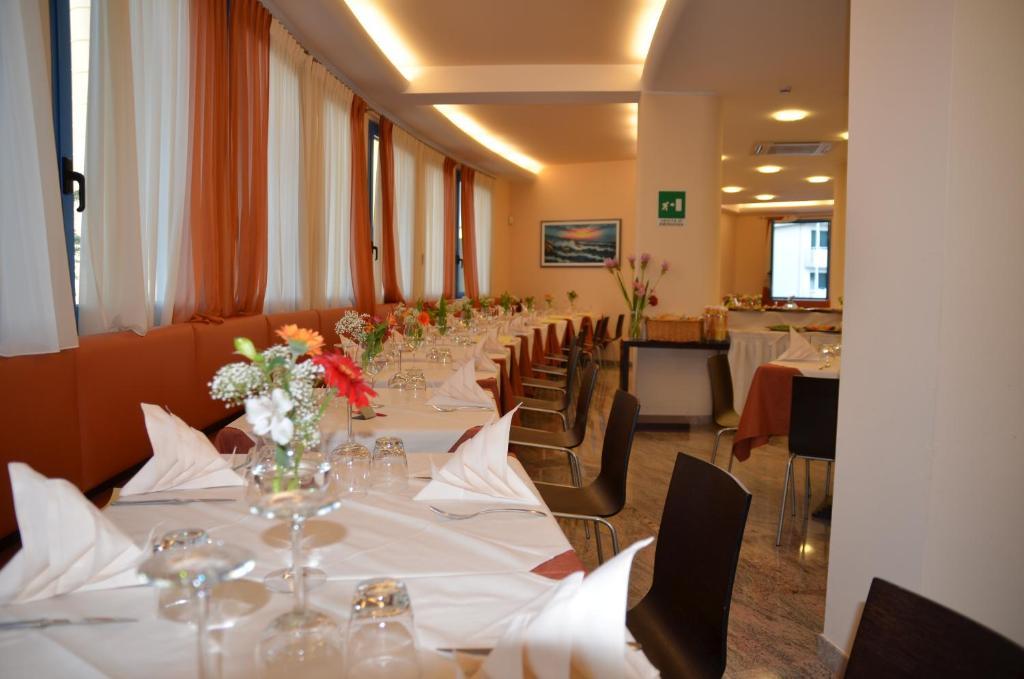 Hotel Cristallo Lignano Sabbiadoro Dış mekan fotoğraf
