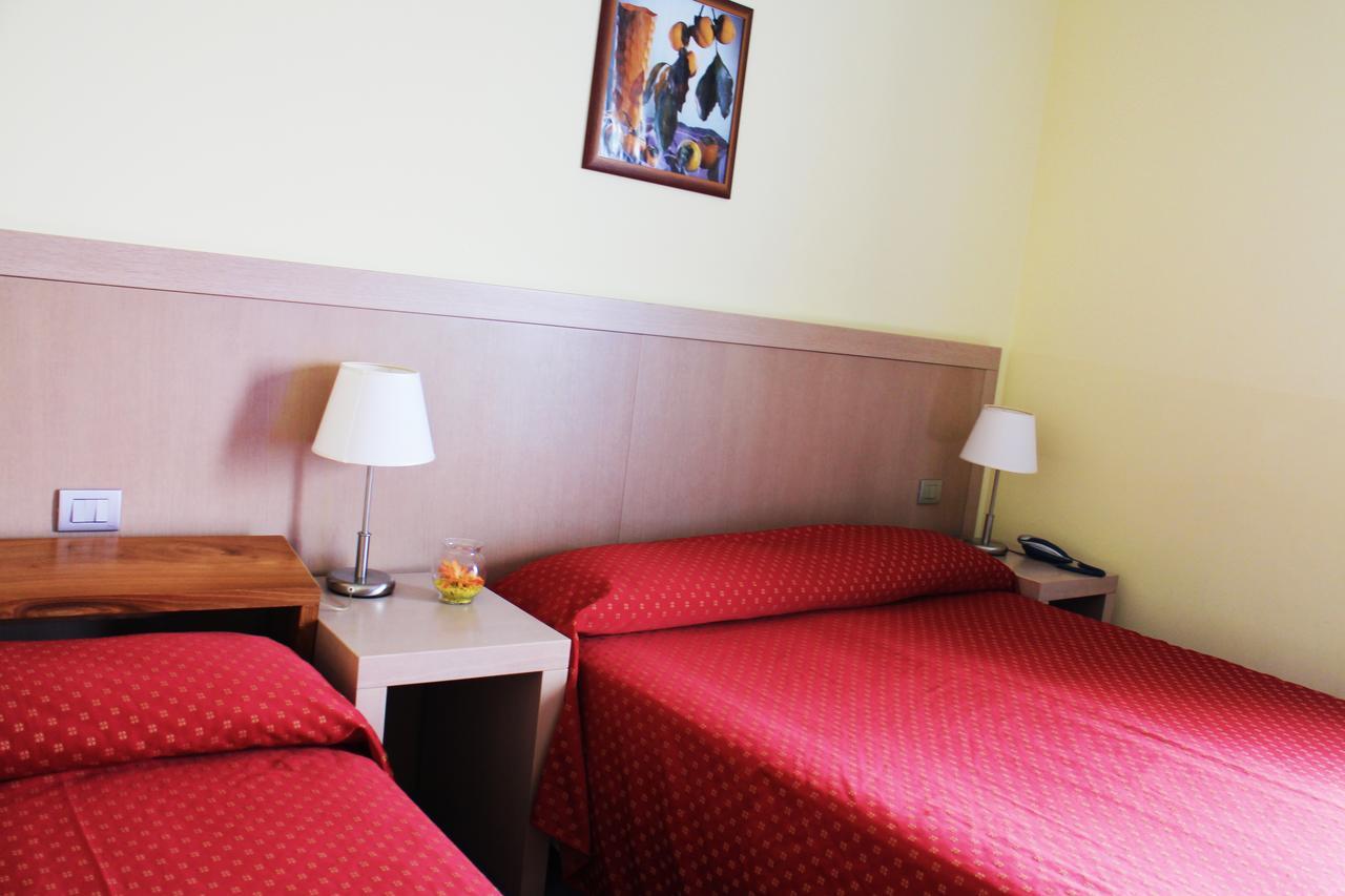 Hotel Cristallo Lignano Sabbiadoro Dış mekan fotoğraf