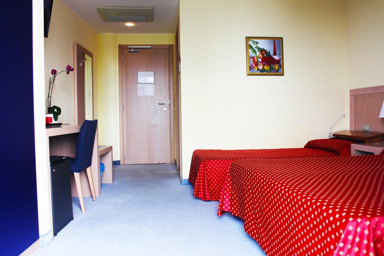 Hotel Cristallo Lignano Sabbiadoro Dış mekan fotoğraf
