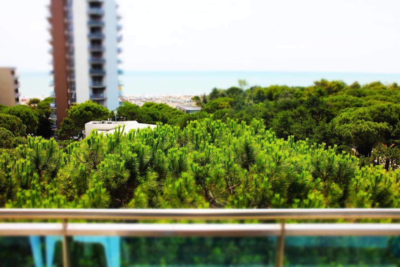 Hotel Cristallo Lignano Sabbiadoro Dış mekan fotoğraf