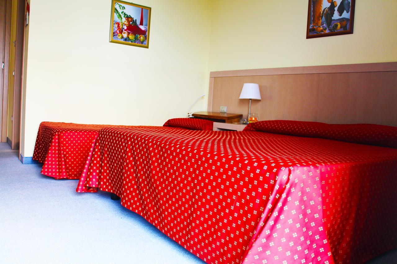 Hotel Cristallo Lignano Sabbiadoro Dış mekan fotoğraf