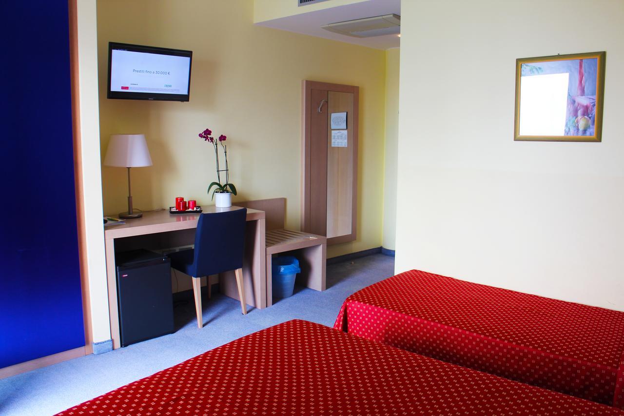 Hotel Cristallo Lignano Sabbiadoro Dış mekan fotoğraf
