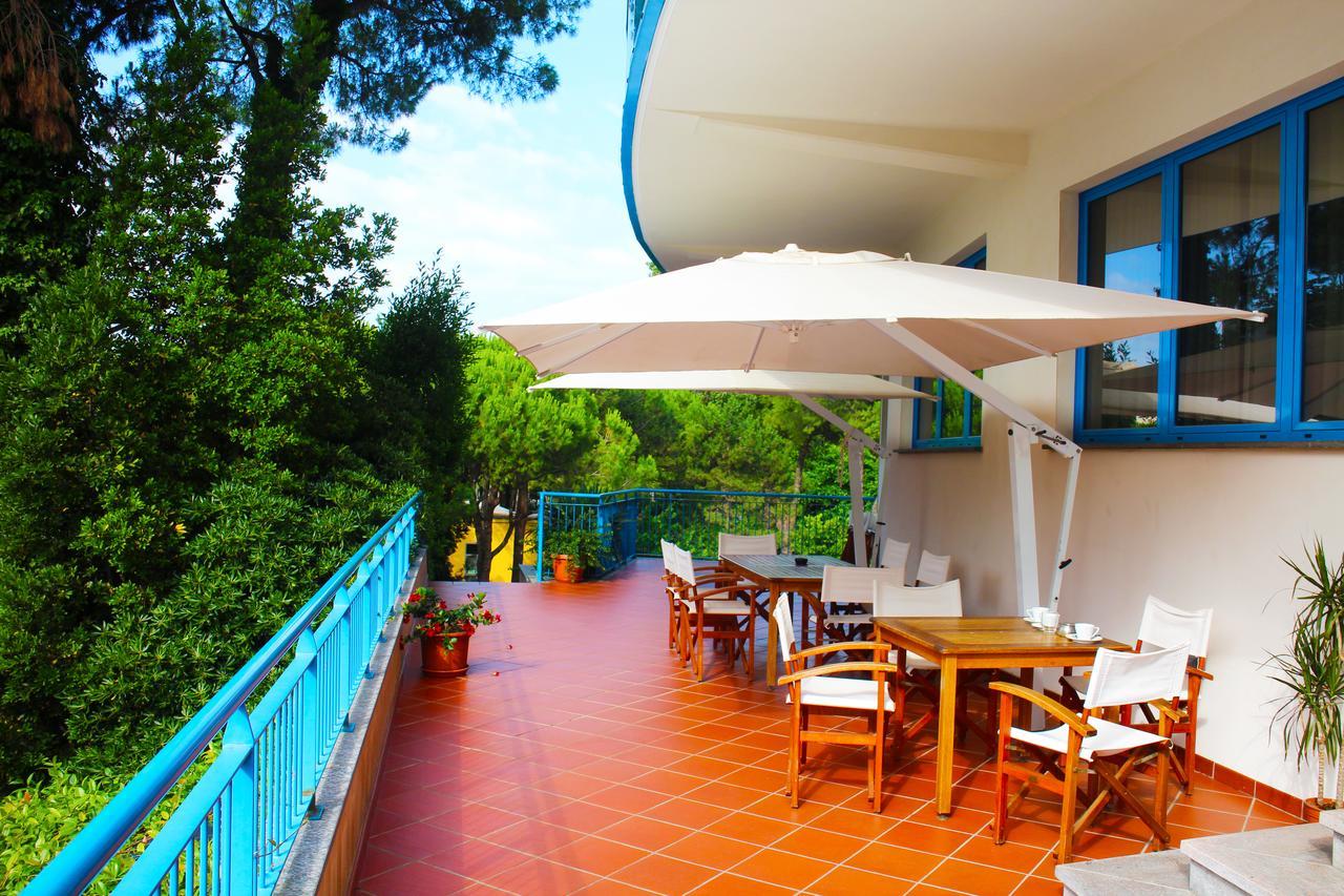 Hotel Cristallo Lignano Sabbiadoro Dış mekan fotoğraf