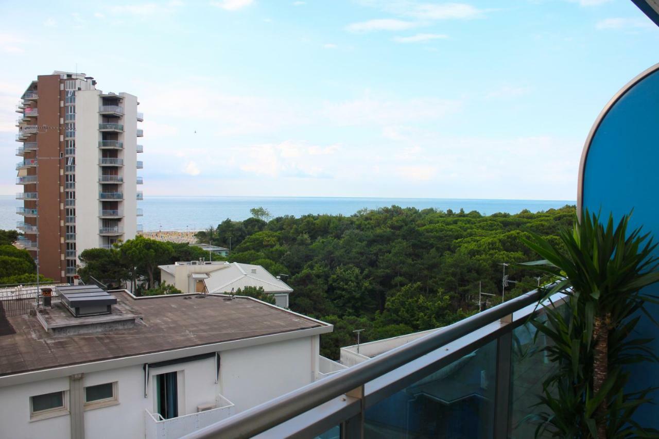 Hotel Cristallo Lignano Sabbiadoro Dış mekan fotoğraf